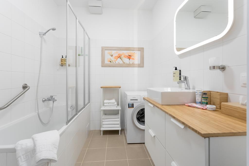 Mar Suite Apartments - Simmering Вена Экстерьер фото